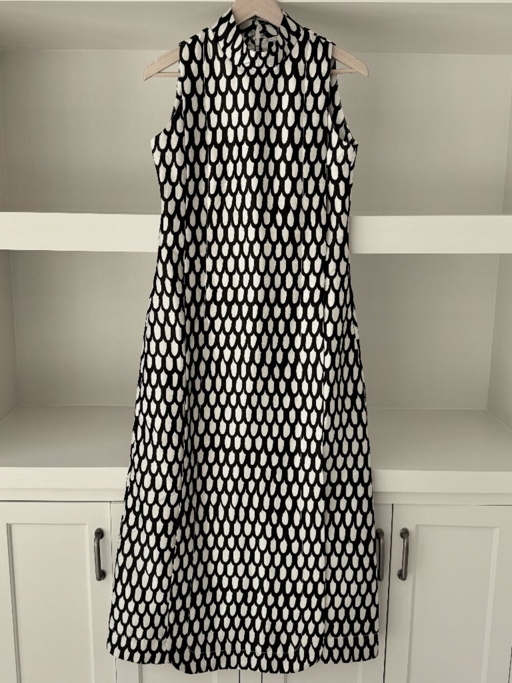 Carlyle Black and White Loop Print Mock Neck Sleeveless Maxi Dress Size 2